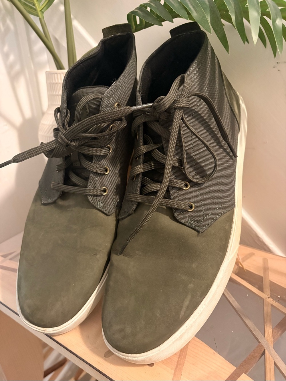 Timberland Men’s Size 13 Olive Green Chukka Boots with White Soles